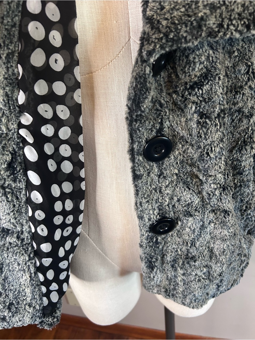 CAbi Gray Plush Faux Fur Shrug Jacket xl - Picture 3 of 7
